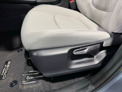 New 2026 Toyota Corolla Cross L image 30