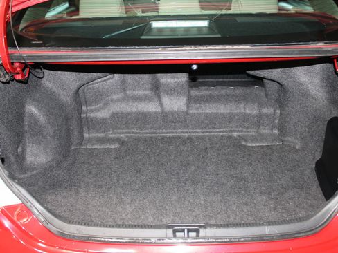 Used 2013 Toyota Camry LE FWD image 27