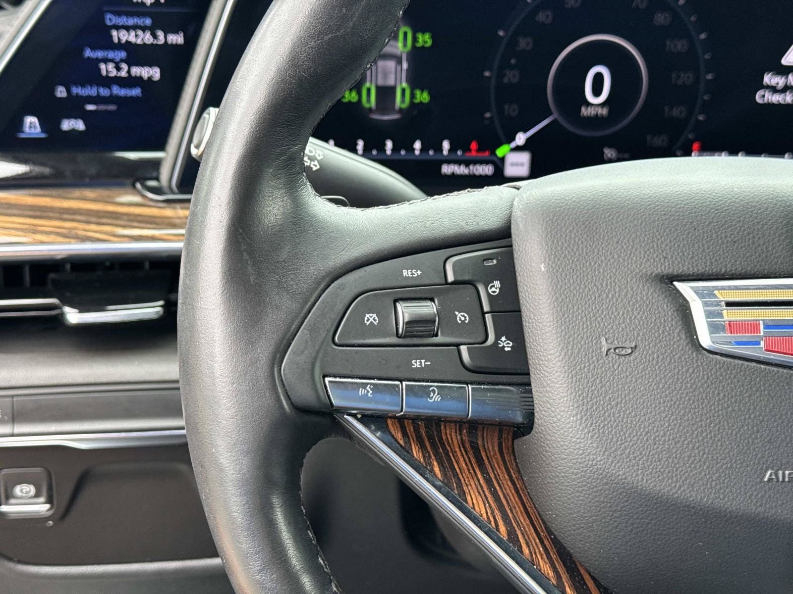 Used 2023 Cadillac Escalade Luxury RWD image 16