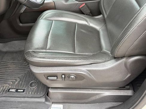 Used 2019 GMC Sierra 1500 SLT w/ SLT Premium Package image 19