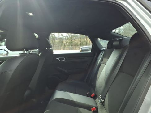 Used 2022 Honda Civic Sport image 9