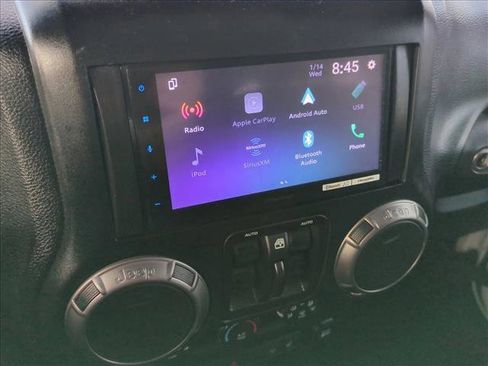 Used 2018 Jeep Wrangler Unlimited Sahara image 12