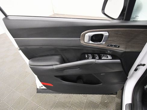 Certified 2023 Kia Sorento SX Prestige image 13
