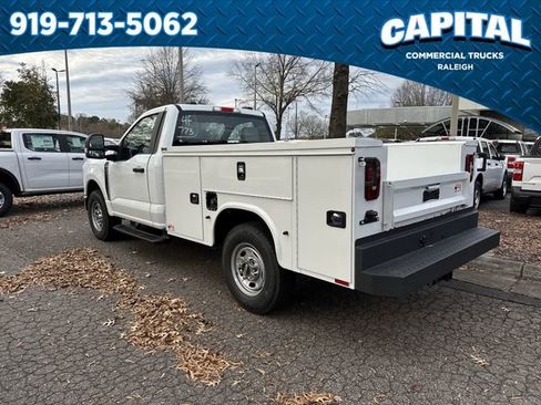 New 2026 Ford F250 XL w/ XL Chrome Package image 6