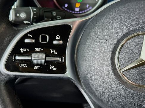 Used 2020 Mercedes-Benz GLC 300 image 13