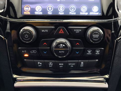 Used 2019 Jeep Grand Cherokee Limited X image 39