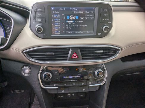 Used 2019 Hyundai Santa Fe Limited image 16