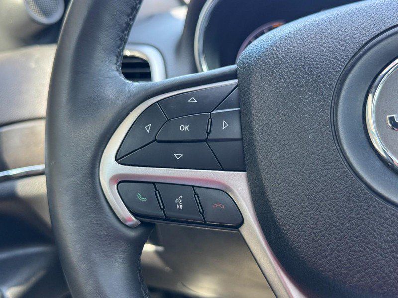 Used 2018 Jeep Grand Cherokee Limited AWD/4WD image 16