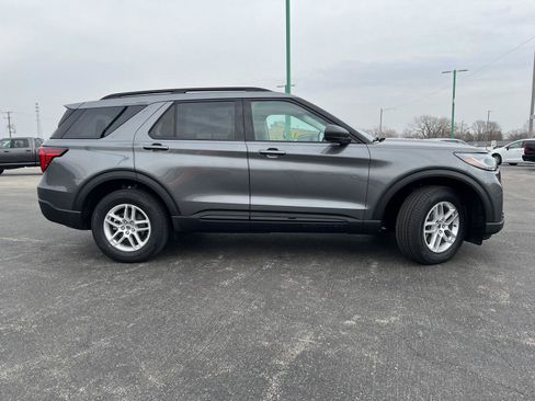 New 2026 Ford Explorer Active AWD/4WD image 3
