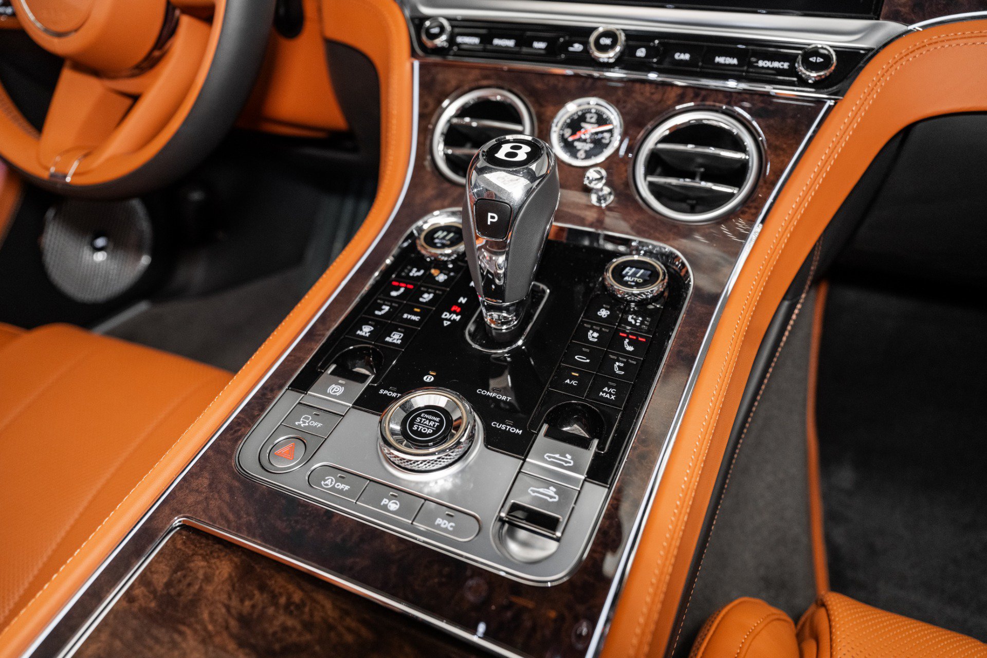Used 2024 Bentley Continental GT V8 AWD/4WD image 36