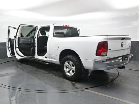 Used 2022 RAM 1500 Classic SLT AWD/4WD image 47