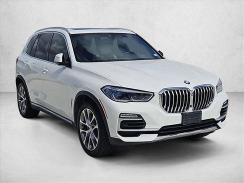 Used 2019 BMW X5 xDrive40i w/ Premium Package image 3