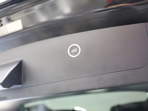 Used 2018 Tesla Model X 75D image 52