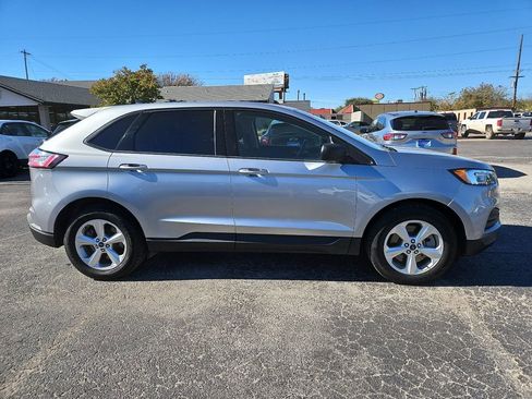 Used 2022 Ford Edge SE image 12