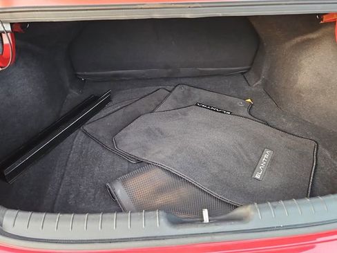 Used 2023 Hyundai Elantra SEL w/ Convenience Package image 15