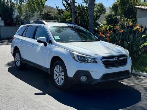 Used 2019 Subaru Outback 2.5i Premium image 4