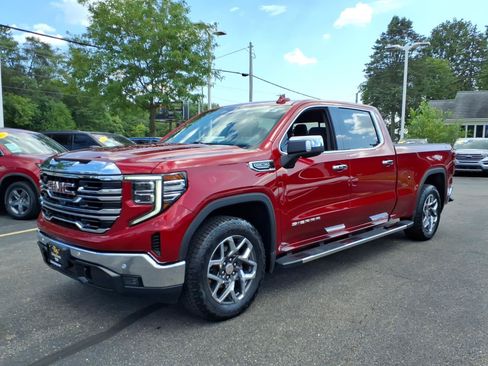Used 2024 GMC Sierra 1500 SLT w/ SLT Premium Plus Package AWD/4WD image 3