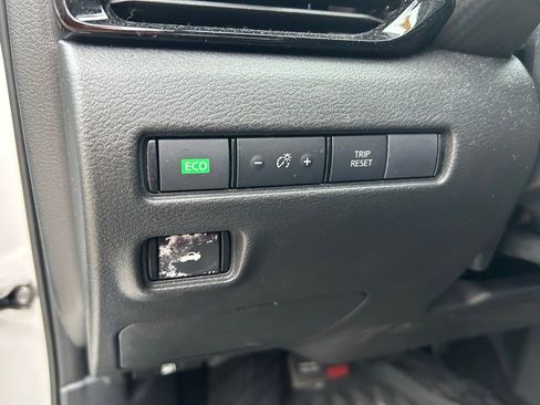 Used 2022 Nissan Sentra SV FWD image 18