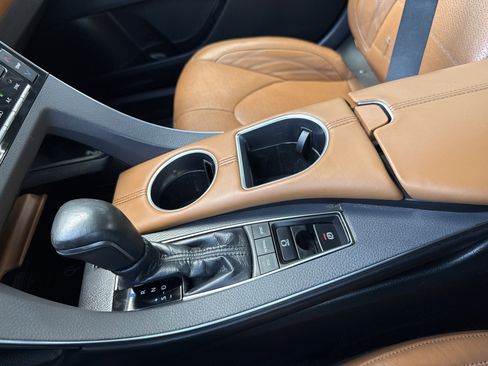 Used 2019 Toyota Avalon Limited w/ All Weather Liner Package image 21