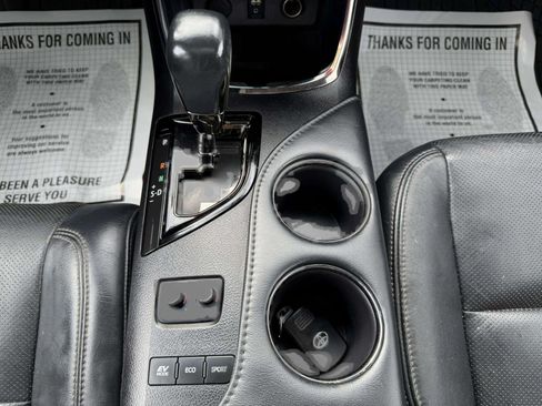Used 2013 Toyota Avalon Limited FWD image 26