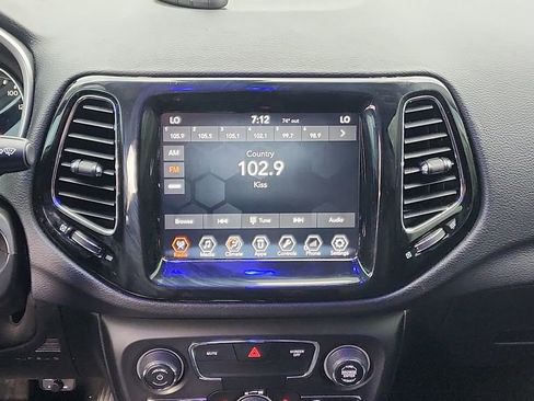 Used 2018 Jeep Compass Limited AWD/4WD image 13