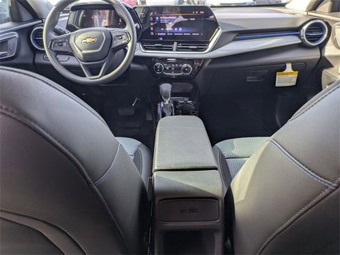 New 2026 Chevrolet Trax LT image 24