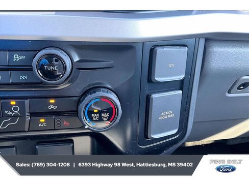 New 2026 Ford F250 XLT w/ XLT Premium Package AWD/4WD image 24