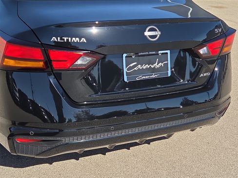 Used 2024 Nissan Altima 2.5 SV image 12