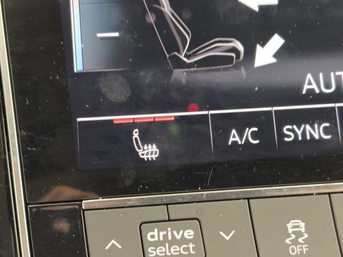 Certified 2025 Audi Q7 2.0T Premium w/ Convenience Plus Package image 26