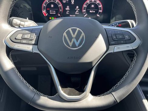 New 2026 Volkswagen Tiguan SE FWD image 14