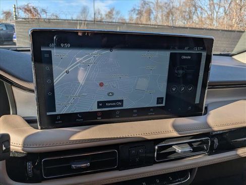 Certified 2023 Lincoln Nautilus AWD w/ Premium Package image 36