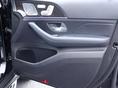 Used 2020 Mercedes-Benz GLS 450 4MATIC image 22