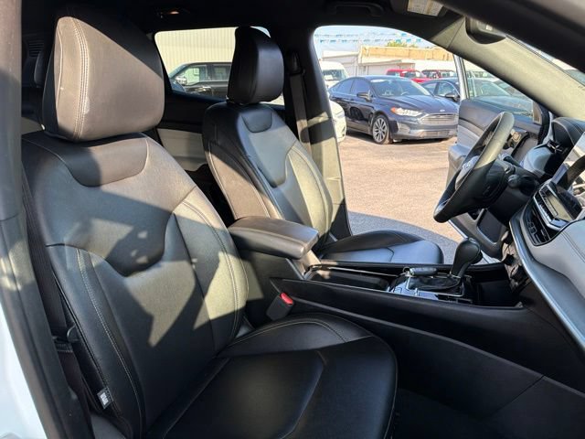 Used 2025 Jeep Compass Limited AWD/4WD image 37