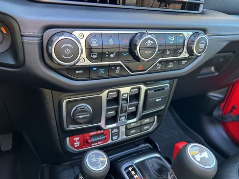 Used 2024 Jeep Wrangler Unlimited Rubicon 4xe image 51