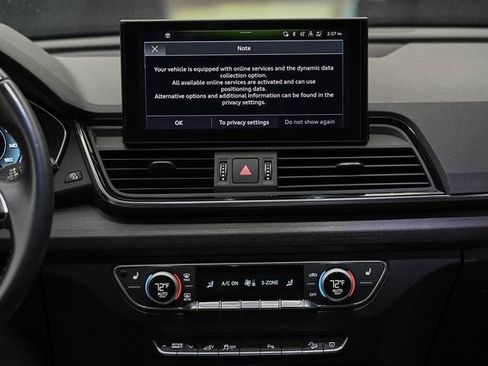 Used 2022 Audi Q5 e Premium w/ Convenience Package image 24