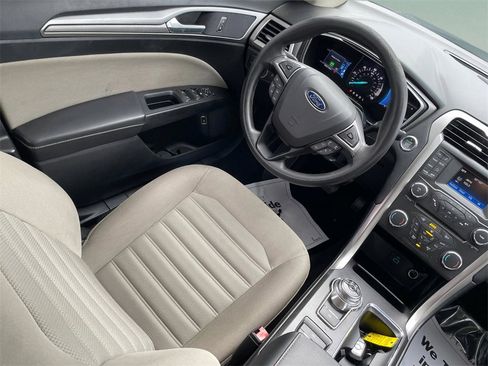 Used 2018 Ford Fusion S image 12