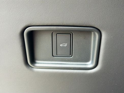 New 2026 Land Rover Range Rover Sport SV AWD/4WD image 37