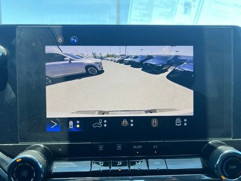 Used 2024 Chevrolet Colorado Trail Boss w/ Technology Package AWD/4WD image 14