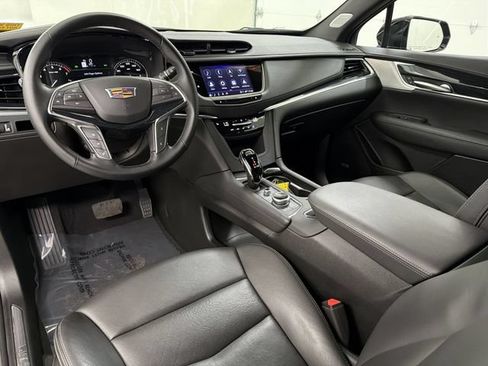 Certified 2025 Cadillac XT5 Premium Luxury AWD/4WD image 21