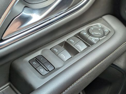 Used 2022 GMC Yukon SLT w/ SLT Premium Package AWD/4WD image 26
