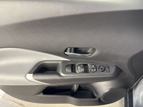 Used 2024 Nissan Kicks SR w/ SR Premium Package FWD image 20
