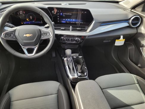 New 2026 Chevrolet Trax LT w/ LT Convenience Package FWD image 10