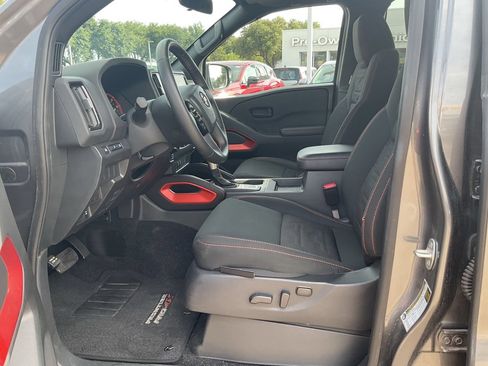 Used 2026 Nissan Frontier PRO-4X AWD/4WD image 8