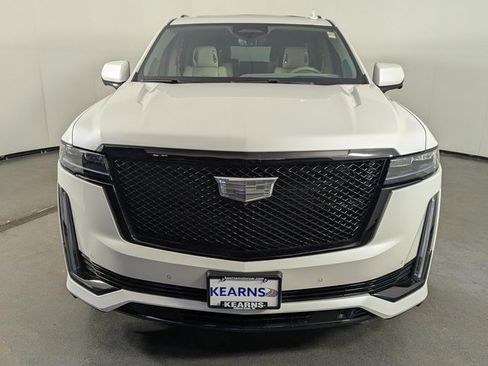 Used 2023 Cadillac Escalade Sport Platinum image 3