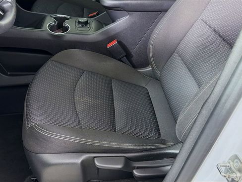 Used 2024 GMC Terrain SLE image 21