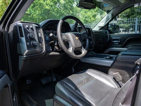 Used 2015 Chevrolet Silverado 1500 LTZ Z71 w/ LTZ Plus Package AWD/4WD image 10