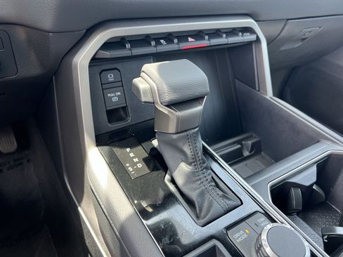 Used 2026 Toyota Tundra Limited AWD/4WD image 22