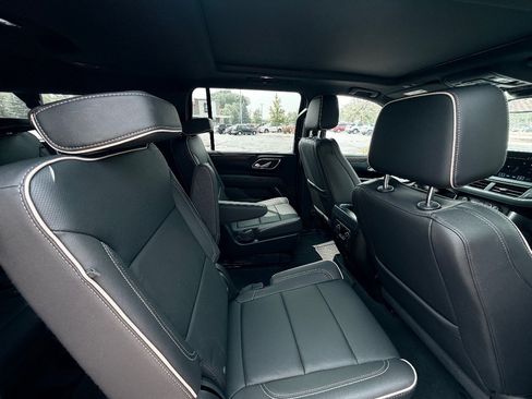 Used 2024 Chevrolet Suburban Premier w/ Max Trailering Package AWD/4WD image 14