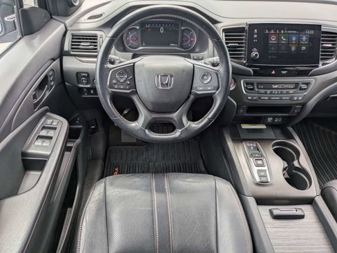 Used 2022 Honda Pilot TrailSport image 4