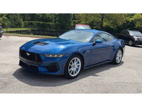 Used 2024 Ford Mustang GT Premium RWD image 4